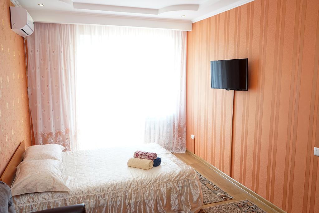 Apartment On Kniaziv Koriatovychiv カームヤネツィ・ポジーリシクィイ エクステリア 写真