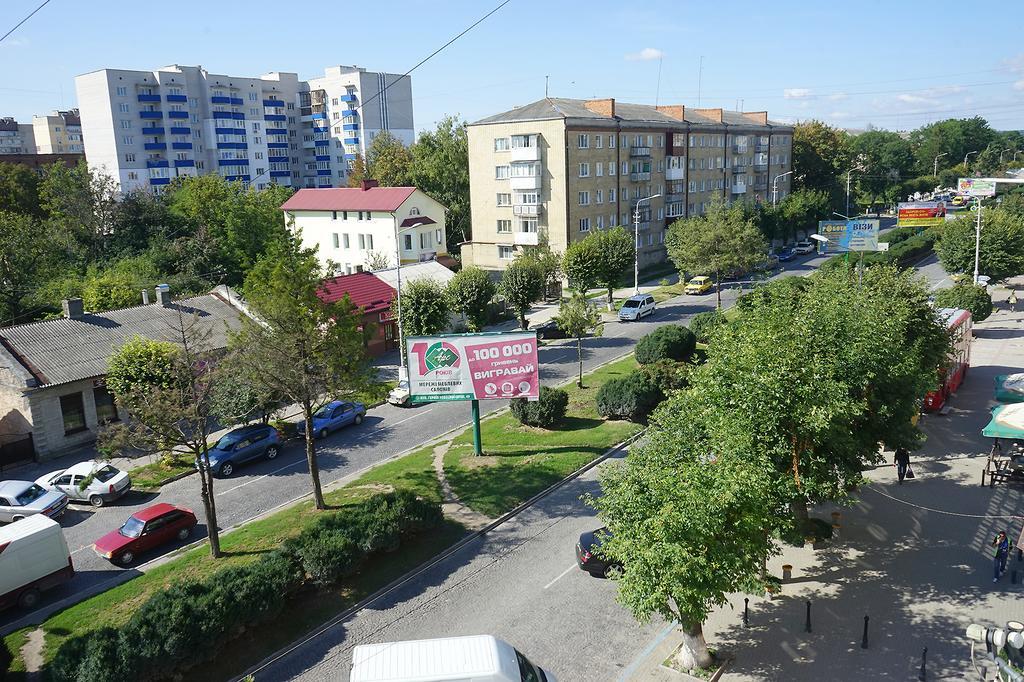 Apartment On Kniaziv Koriatovychiv カームヤネツィ・ポジーリシクィイ エクステリア 写真