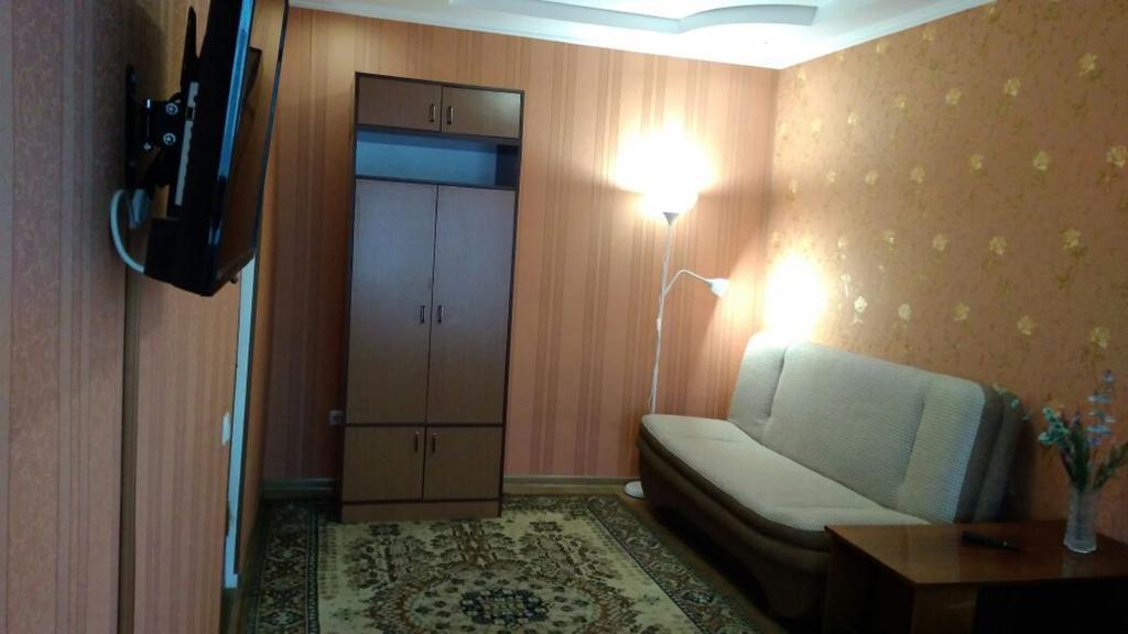Apartment On Kniaziv Koriatovychiv カームヤネツィ・ポジーリシクィイ エクステリア 写真
